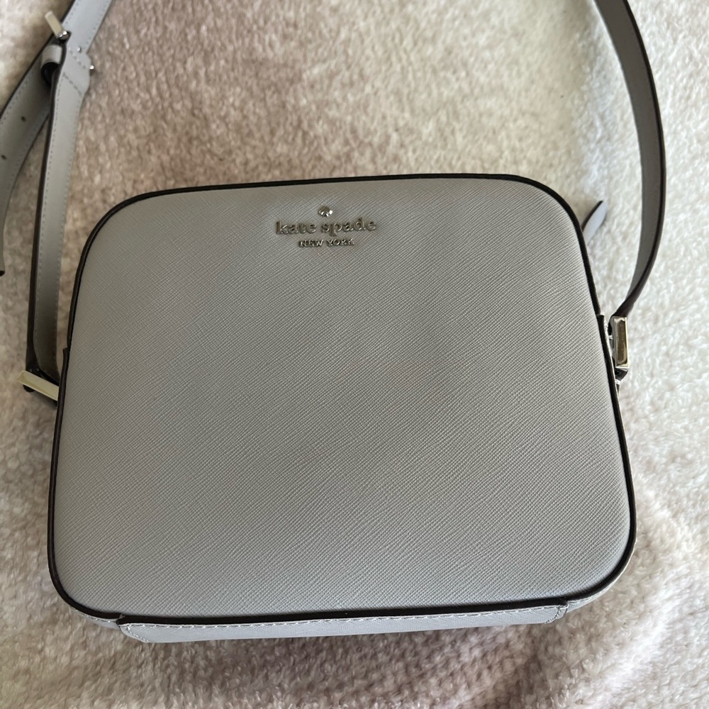 Kate Spade Purse - Picture 2 of 5